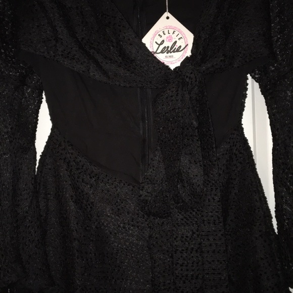 NWT ROMPER - Picture 2 of 6